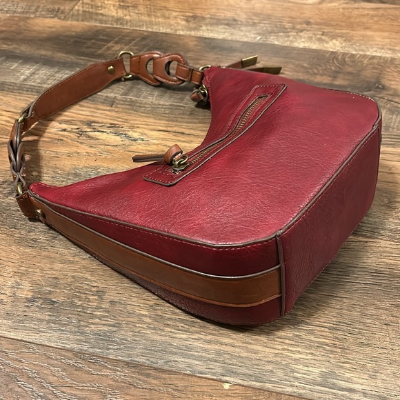 Vegan Snake and Maroon Stitched Saddle Shoulder Bag - Picture 5 of 8